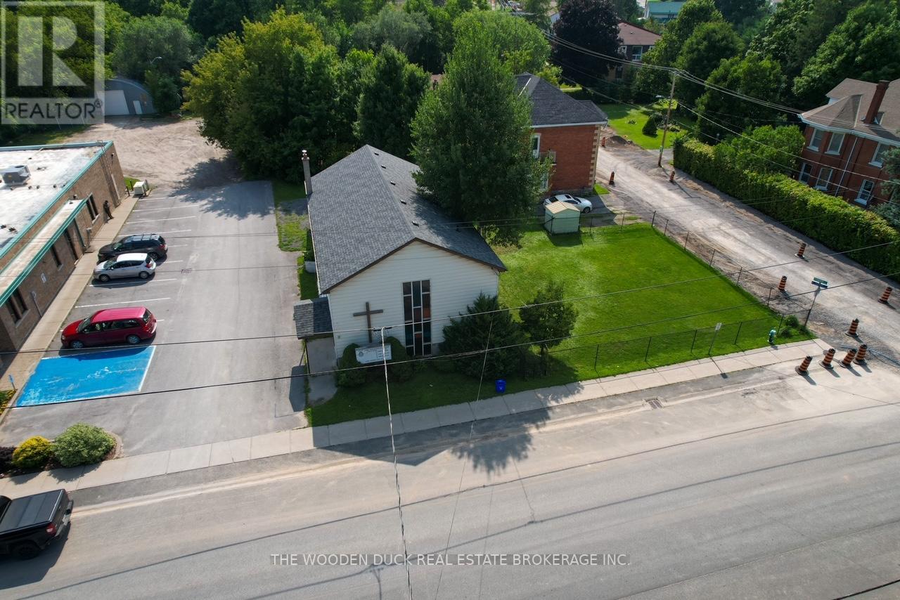 238 METCALF ST