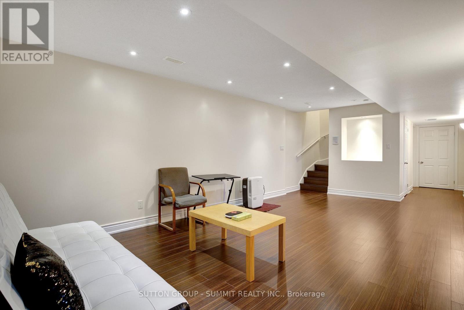 436 LAUSANNE CRES