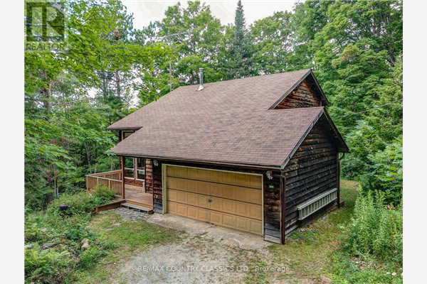 1027 CALDER LANE W, Highlands East
