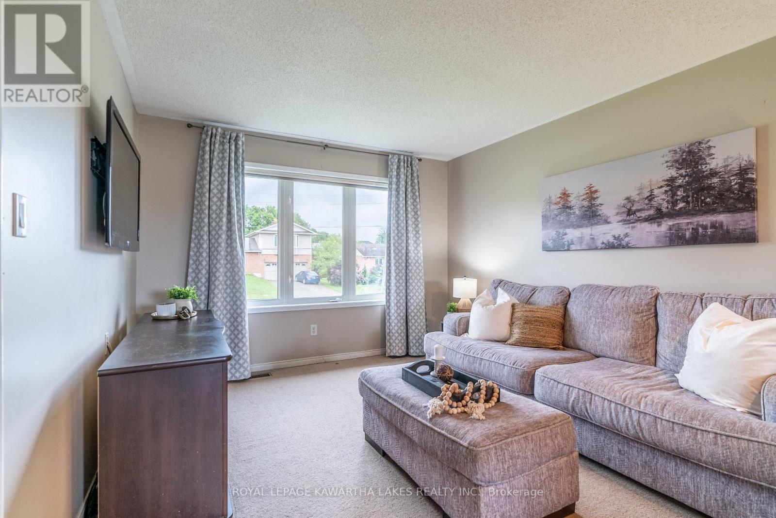 Listing X6716640 - Large Photo # 7