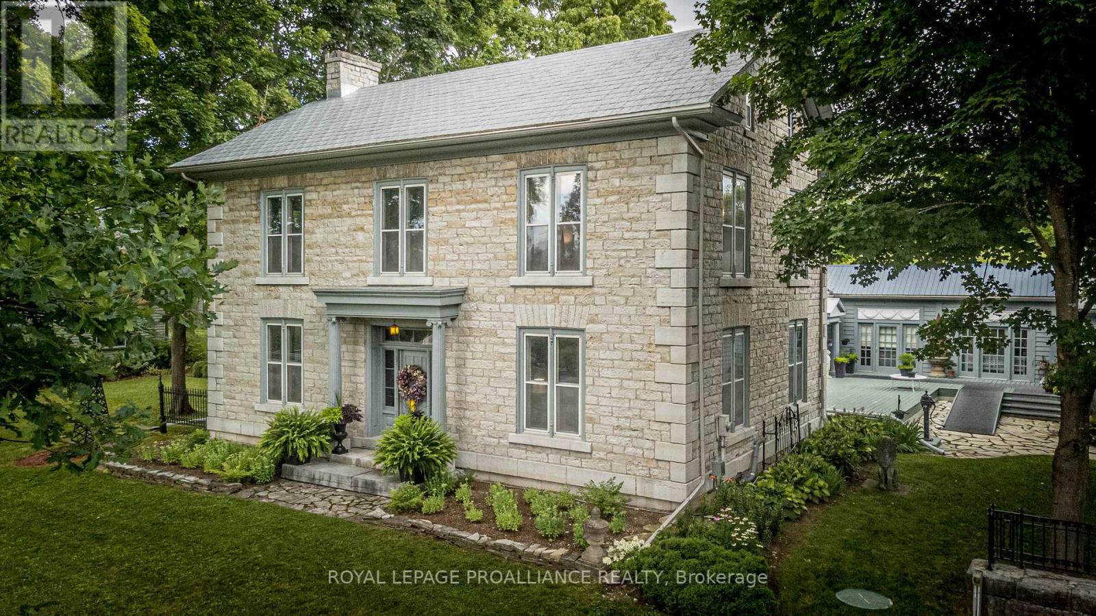 316 COLEBROOK RD