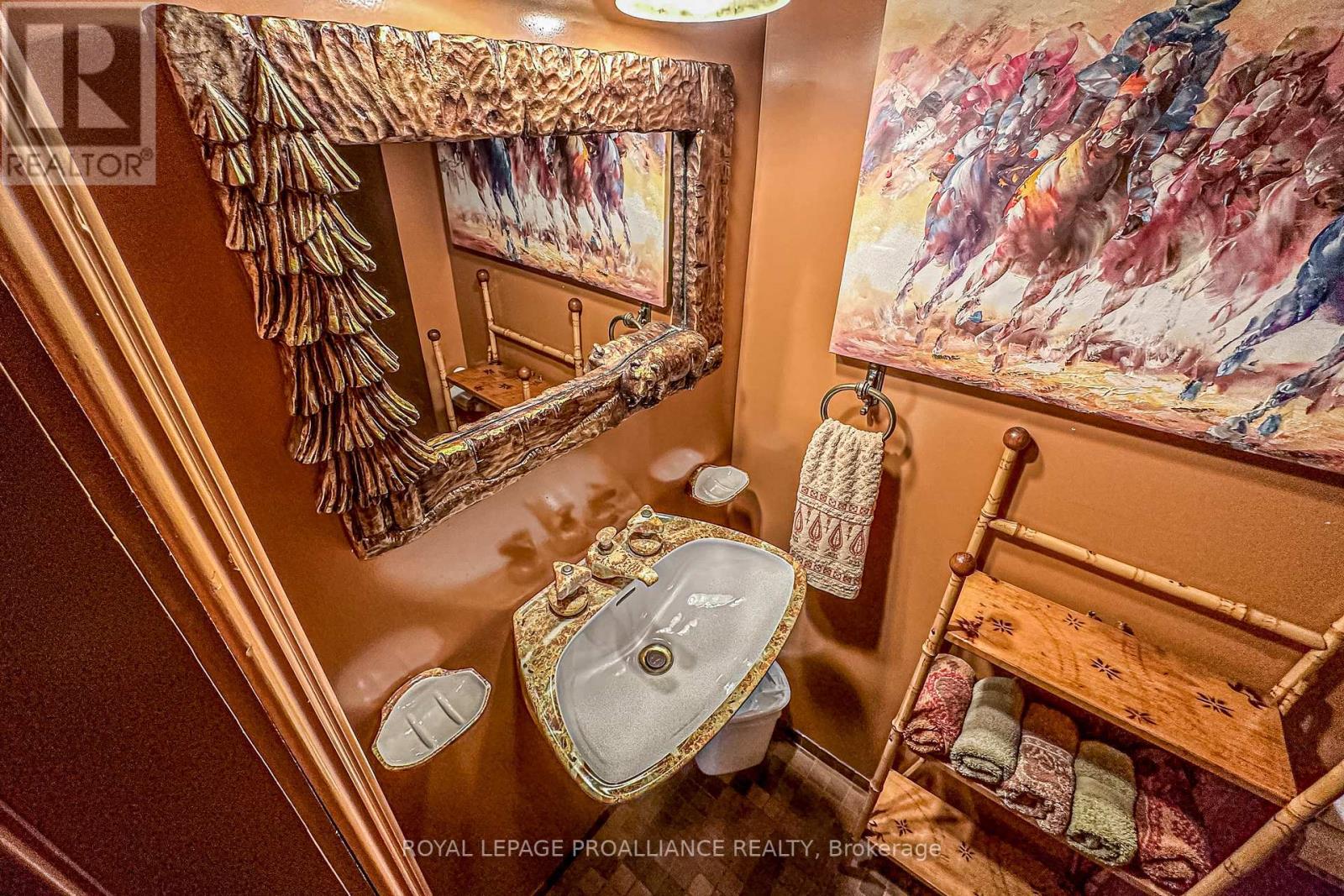 316 COLEBROOK RD