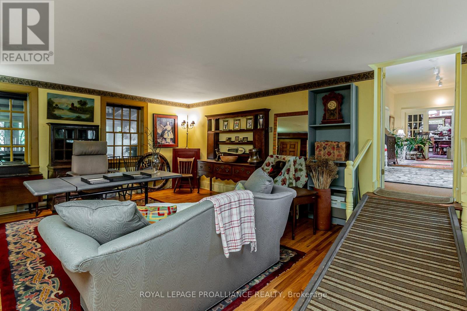 316 COLEBROOK RD
