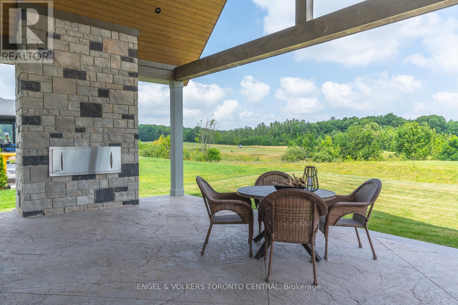 525 ALGONQUIN TR