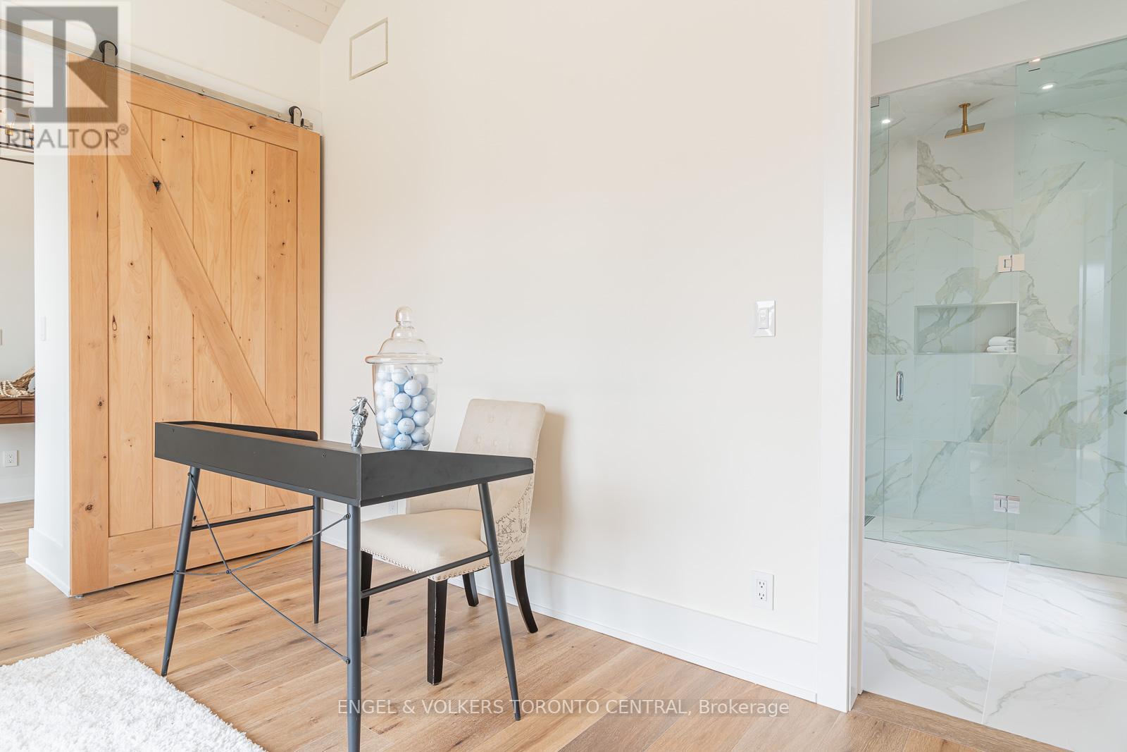 525 ALGONQUIN TR