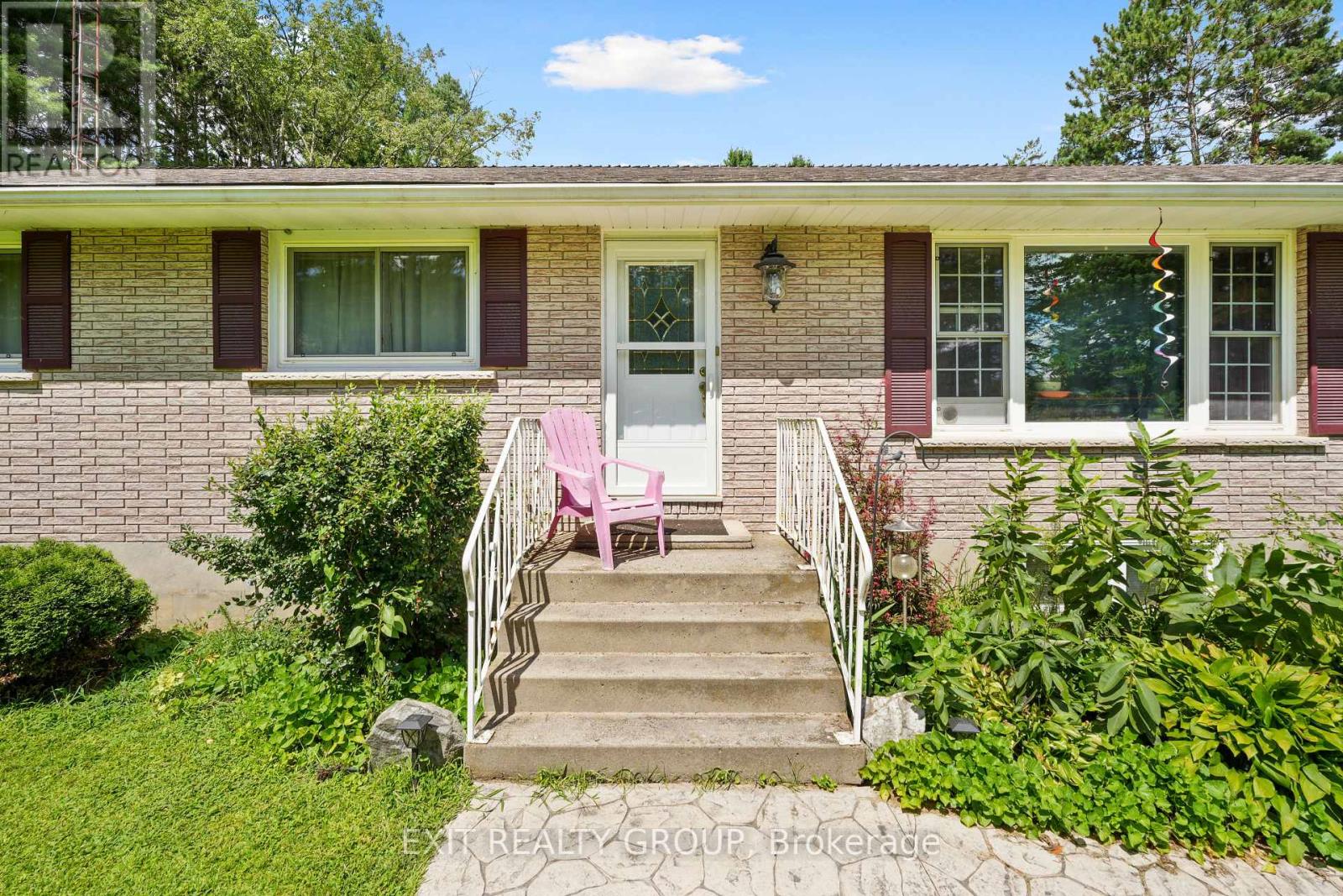 52 CHARLES RD