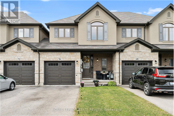 70 DODMAN CRES, Hamilton