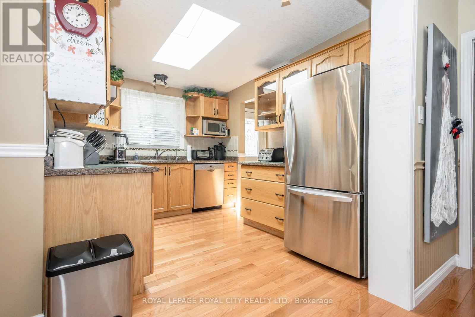 11 SPRUCE AVE