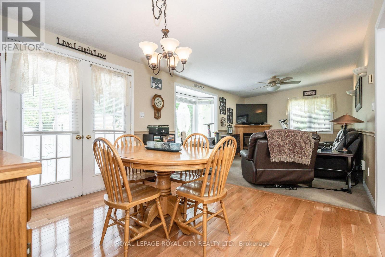 11 SPRUCE AVE