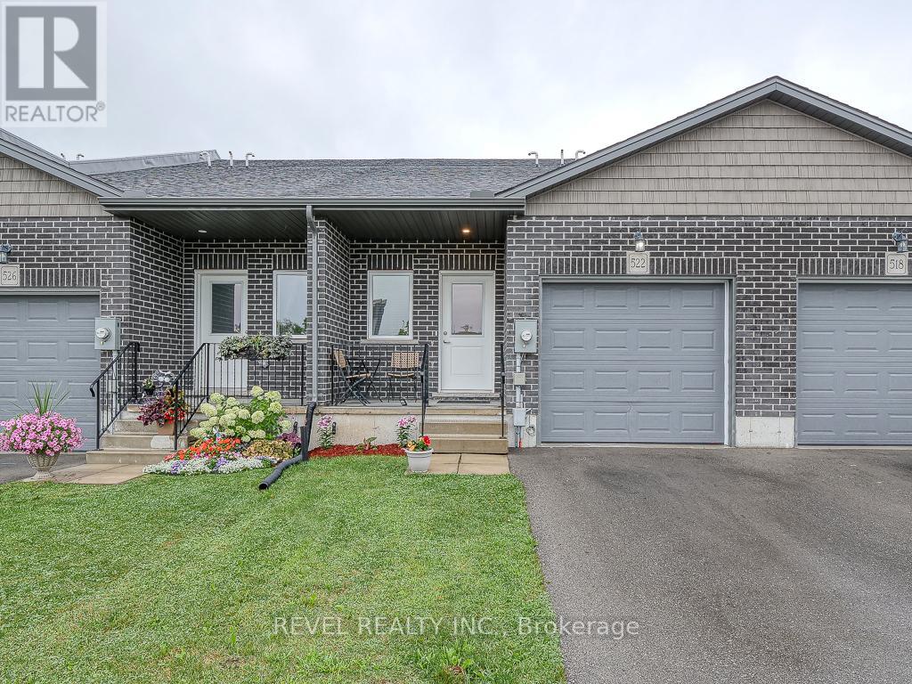 522 LAMPMAN PL