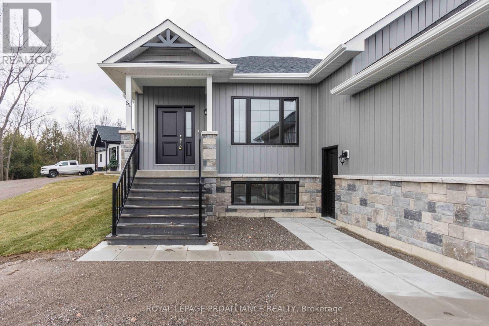 81 LAKEHURST ST