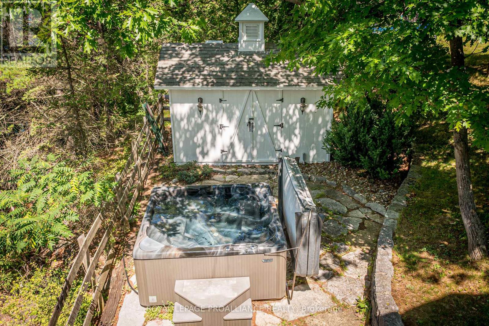 1025 HUMMINGBIRD LANE