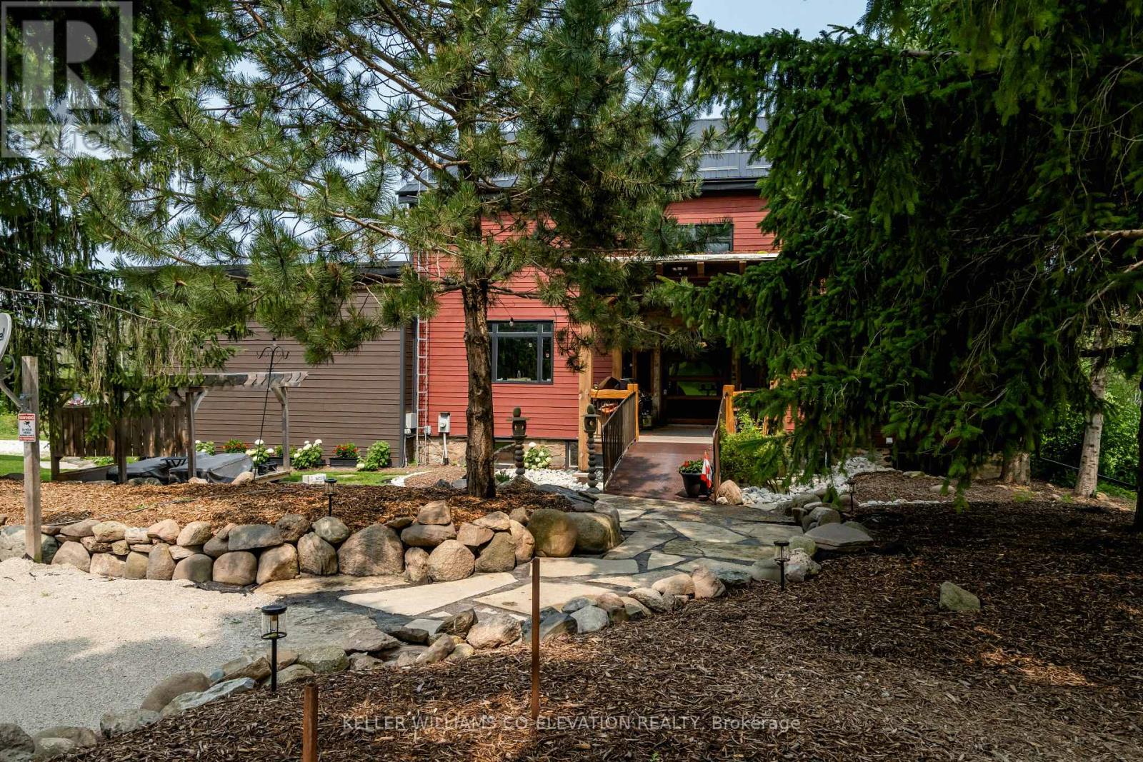 121 26 OLD HIGHWAY