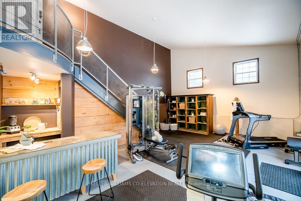 121 26 OLD HIGHWAY