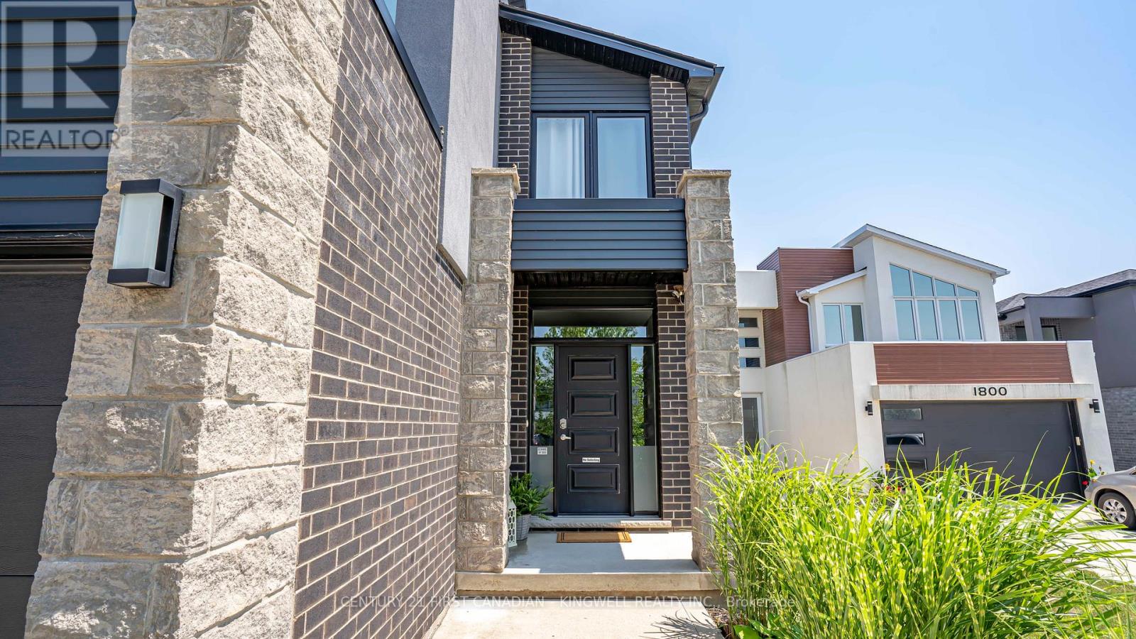 1796 DEWAR PL