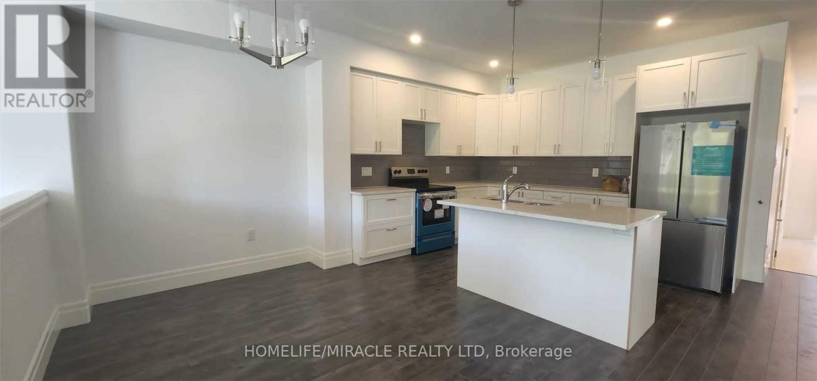 85 MARKLAND AVE E