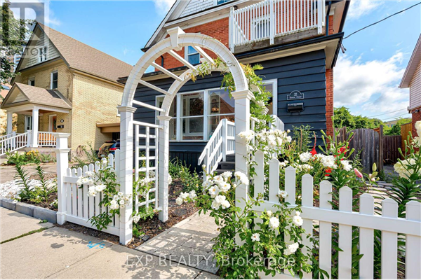 32 THERESA ST, Kitchener