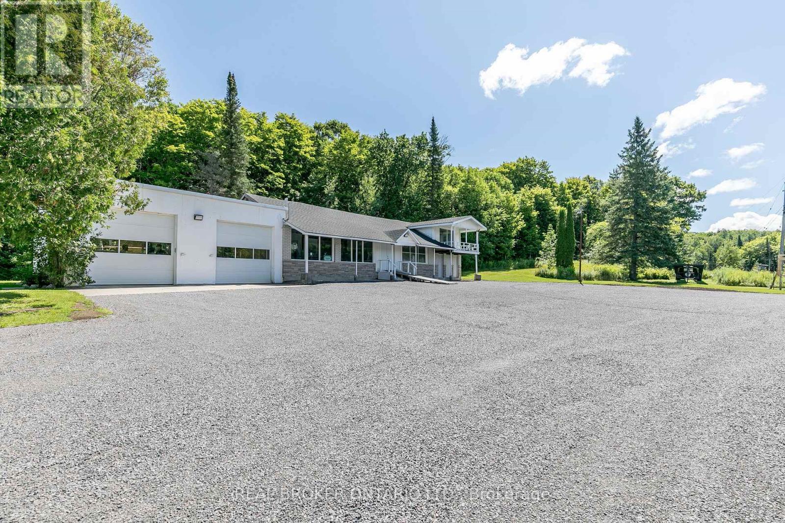 949 RAYMOND RD