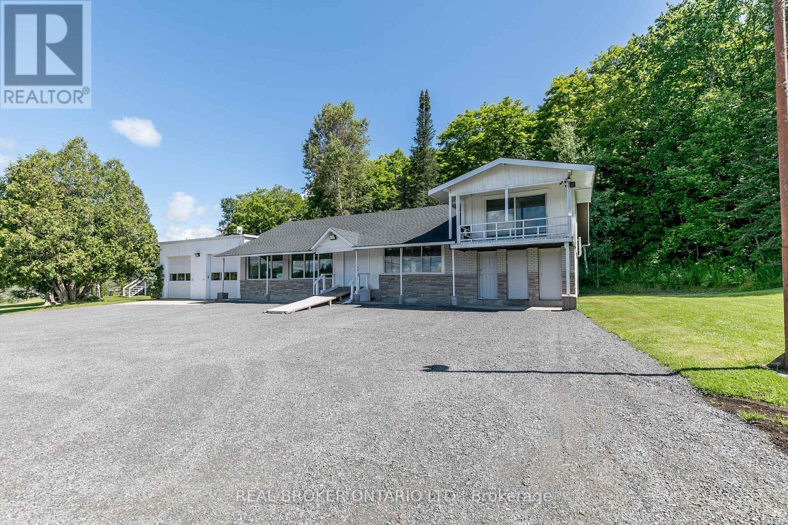 949 RAYMOND RD