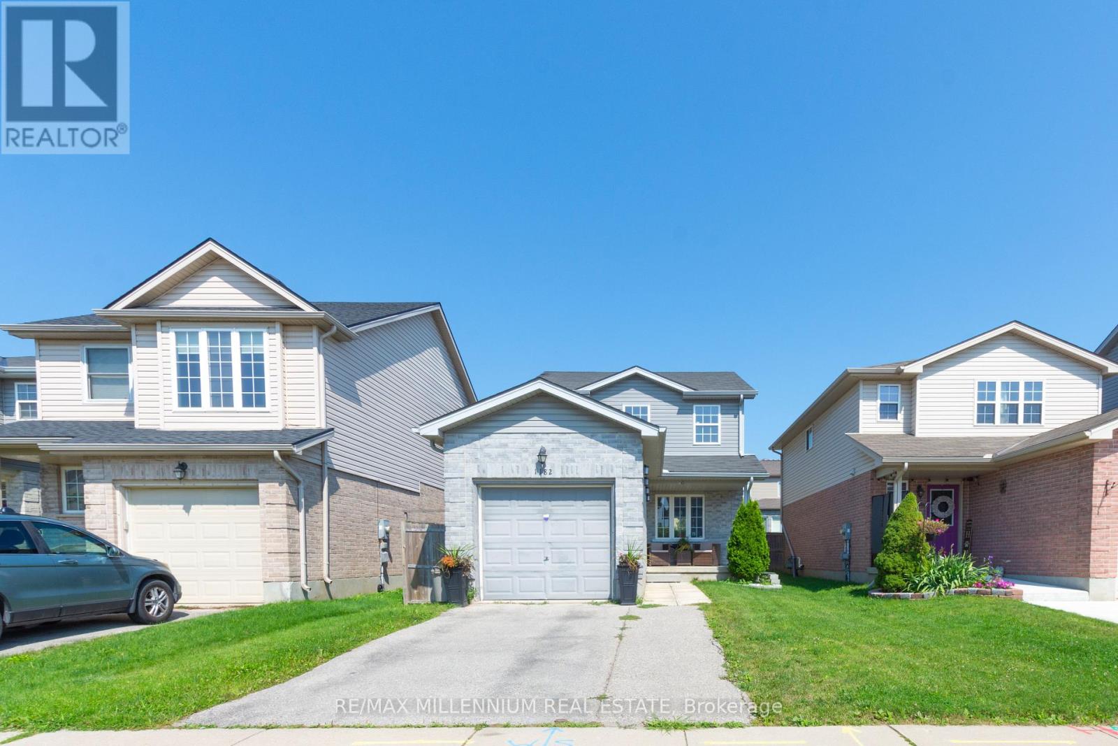 1182 KIMBALL CRES