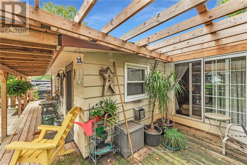 3-5 LAKEVIEW LANE