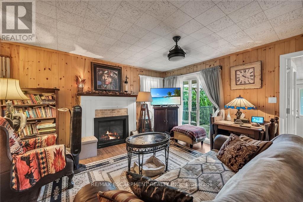 3-5 LAKEVIEW LANE