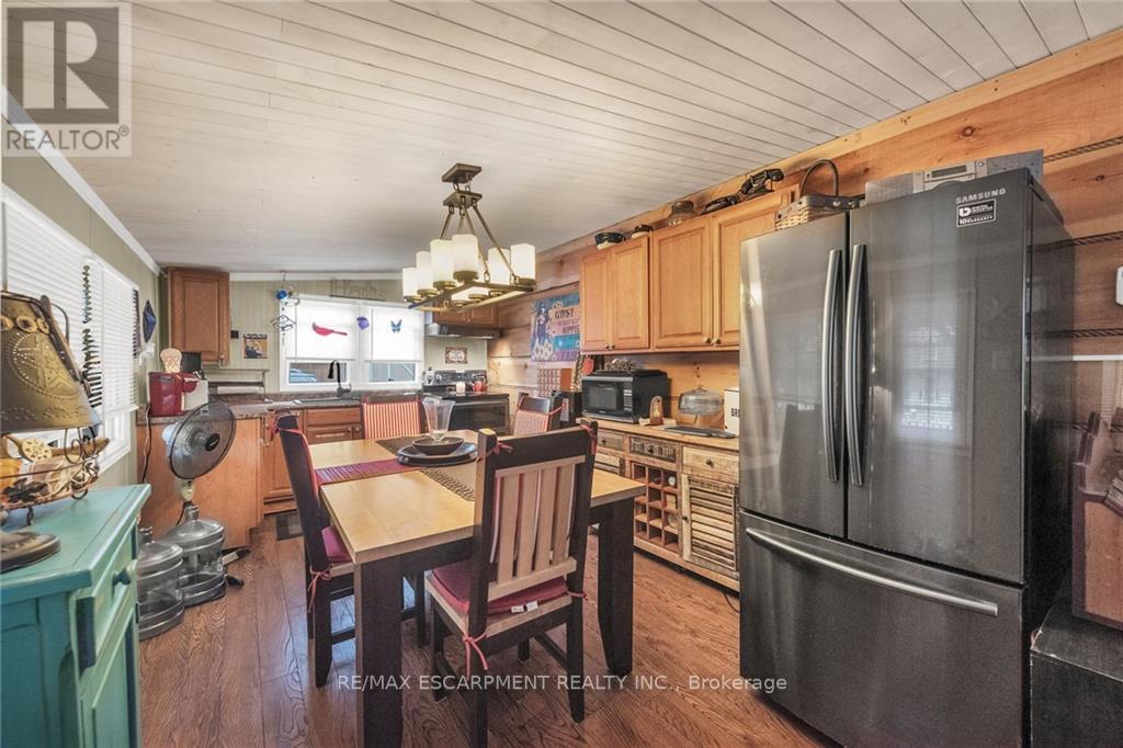 3-5 LAKEVIEW LANE