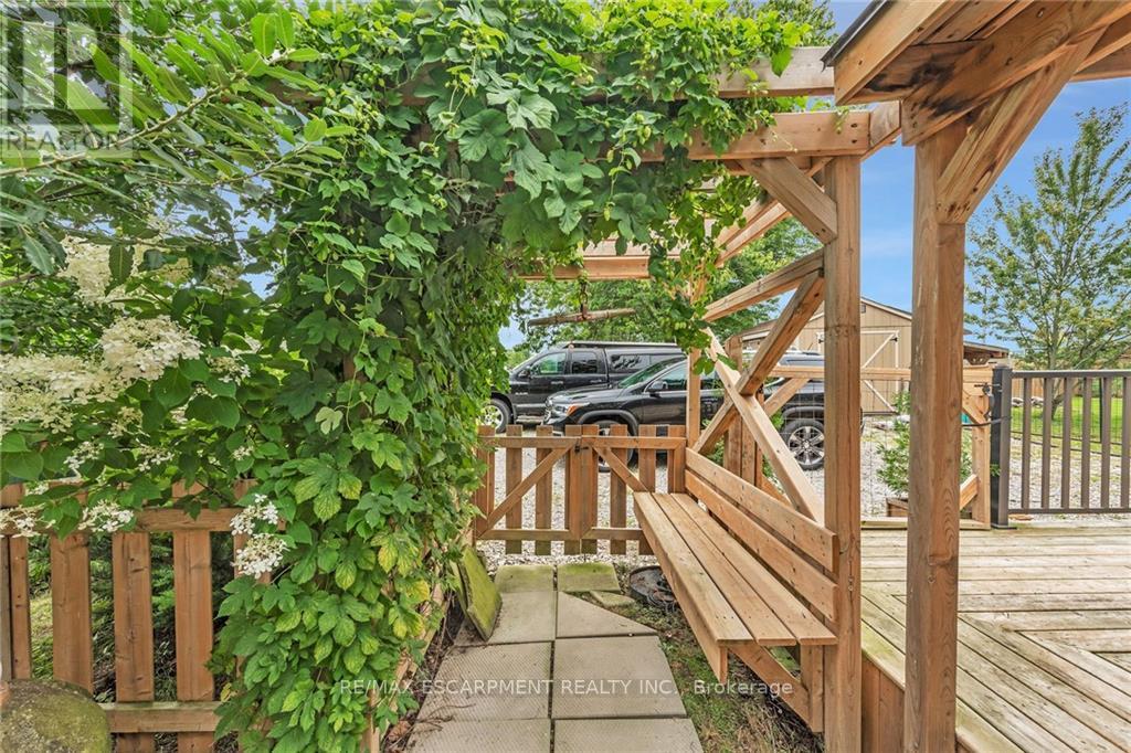 3-5 LAKEVIEW LANE