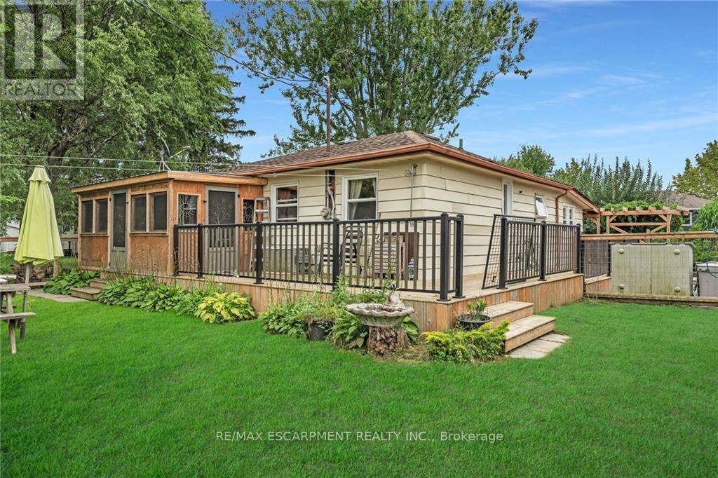 3-5 LAKEVIEW LANE