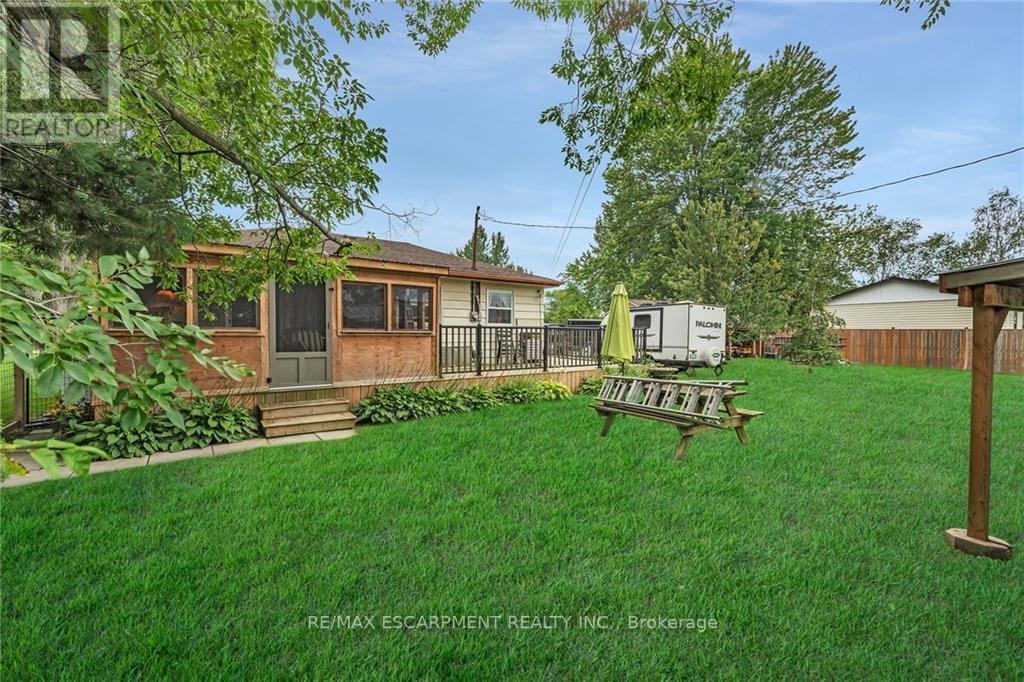 3-5 LAKEVIEW LANE
