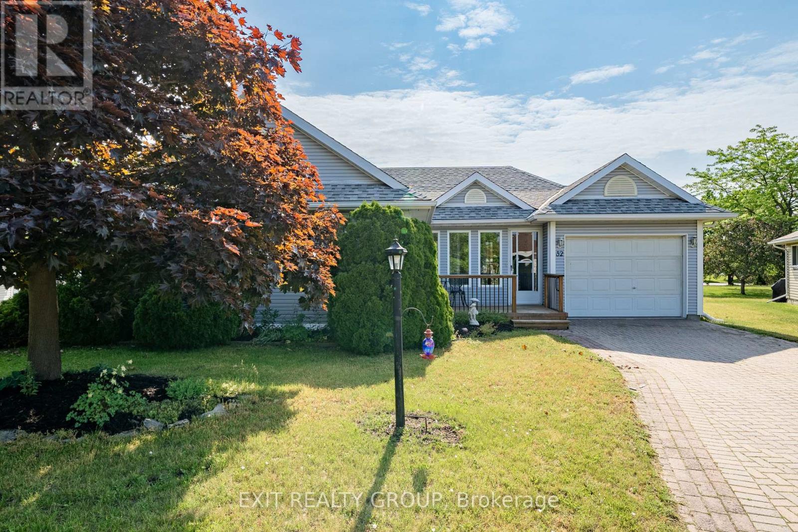 32 HERITAGE DR