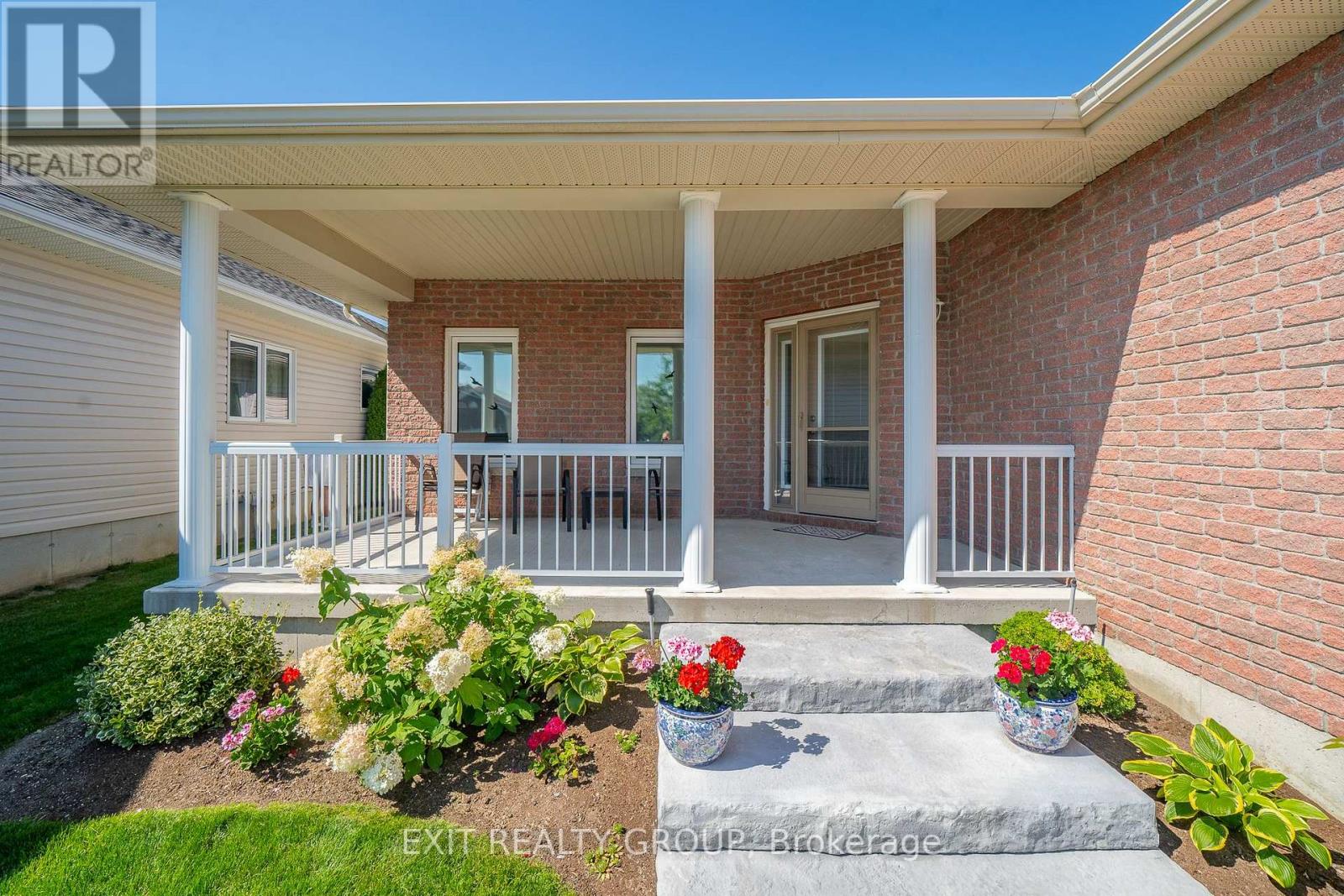 25 ALETHA DR