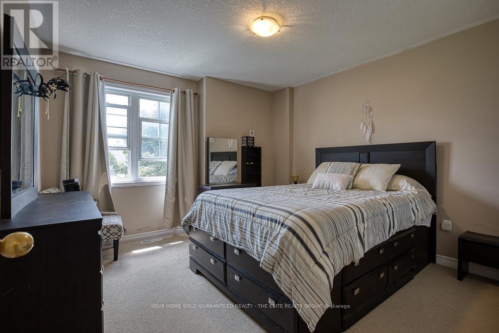 6 OWEN ST