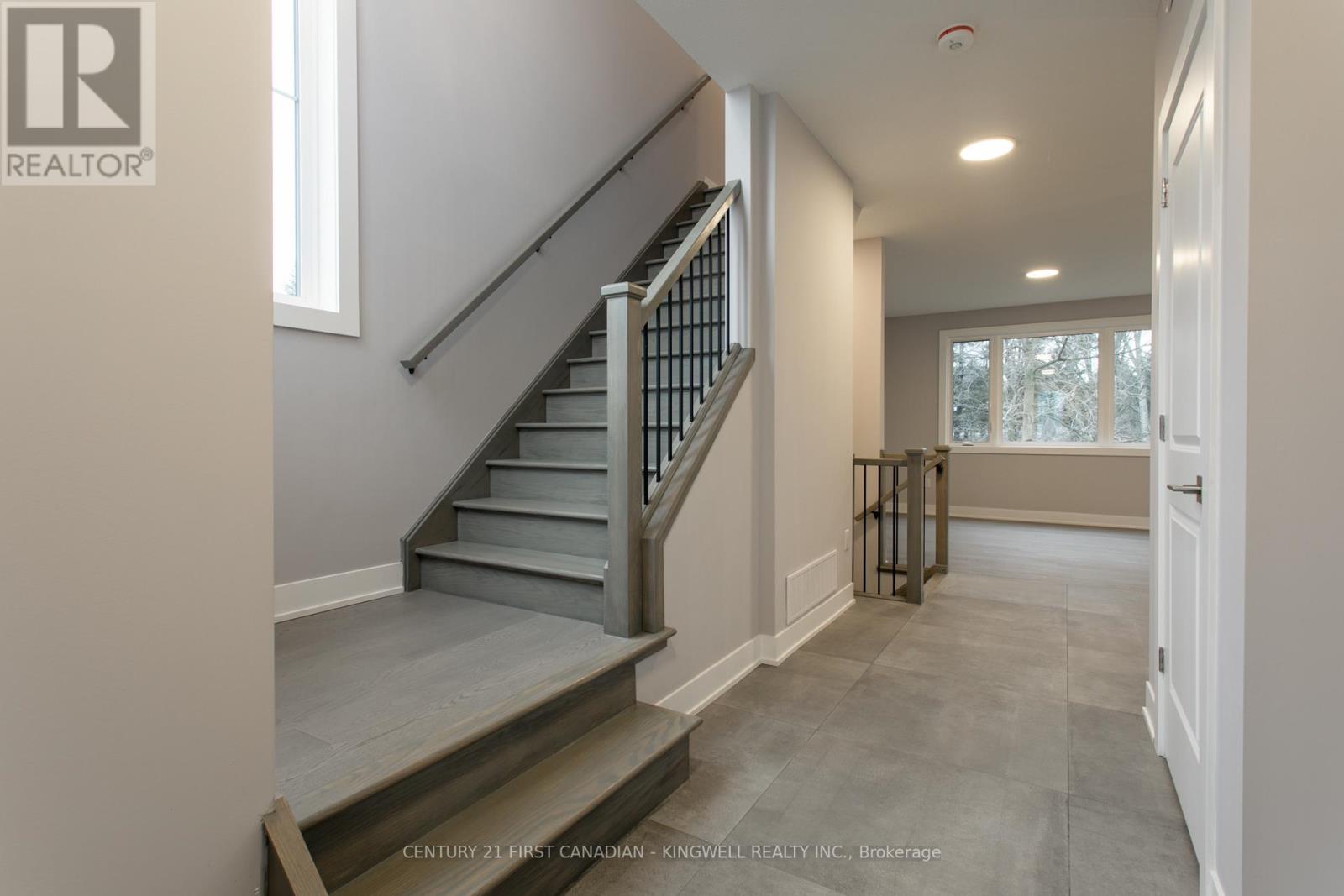 #16 -297 WHITING ST, #16