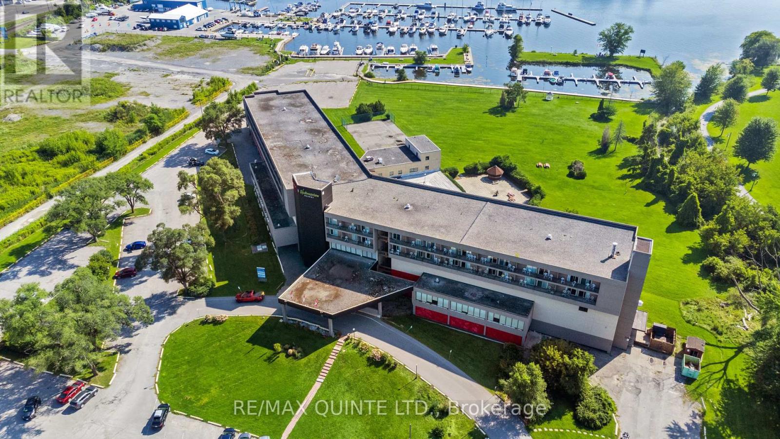 #105 -11 BAY BRIDGE RD, #105
