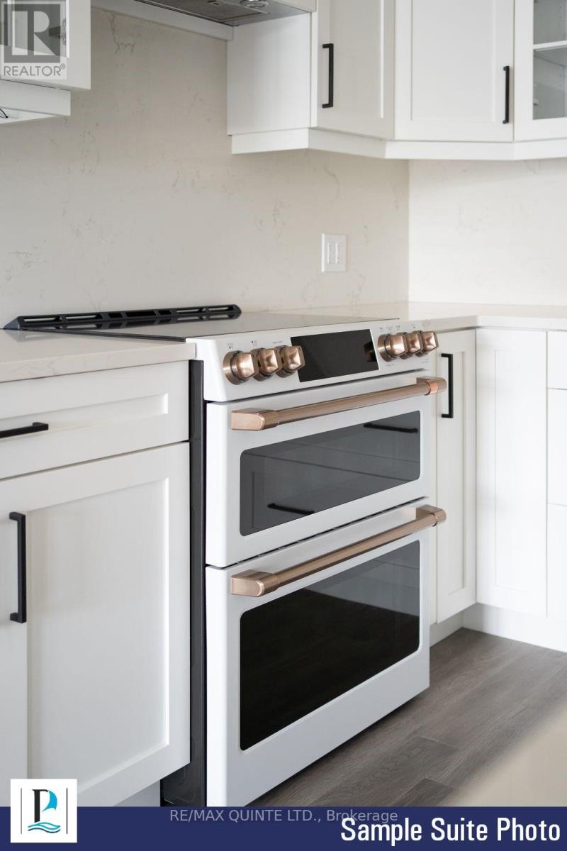 #305 -12 CLARA DR, #305