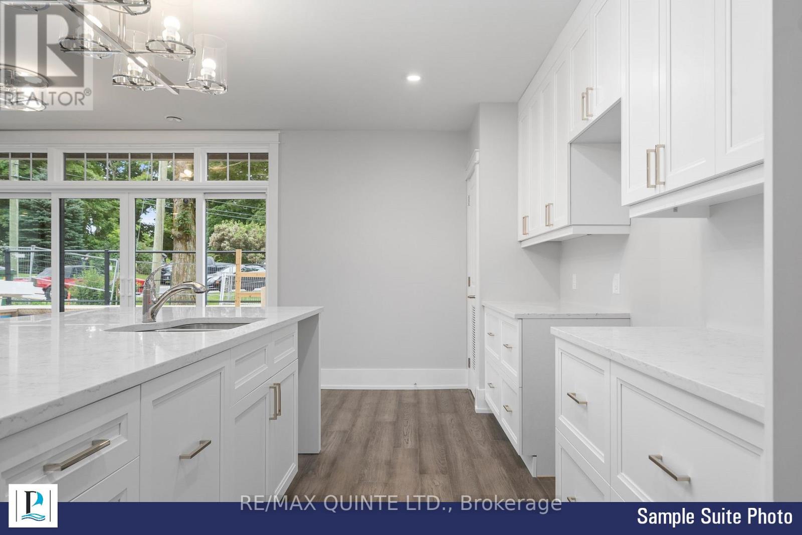 #305 -12 CLARA DR, #305