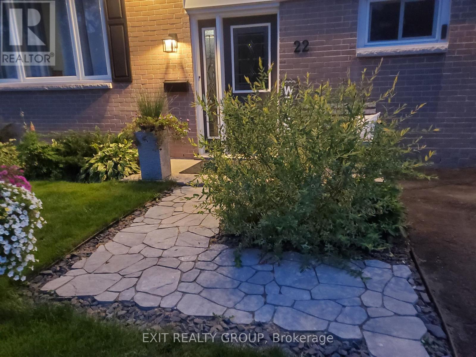 22 ALFRED DR