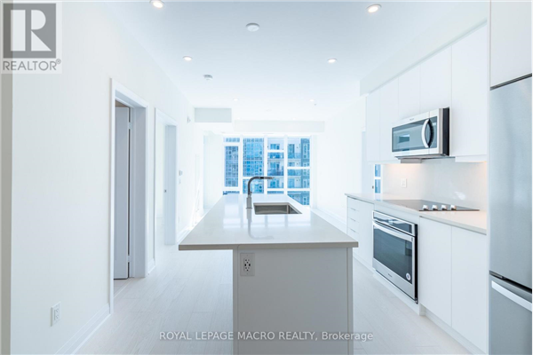 #547 -16 CONCORD PL, Grimsby