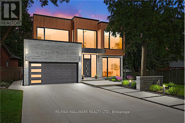 4 FAIRCREST DR, Hamilton