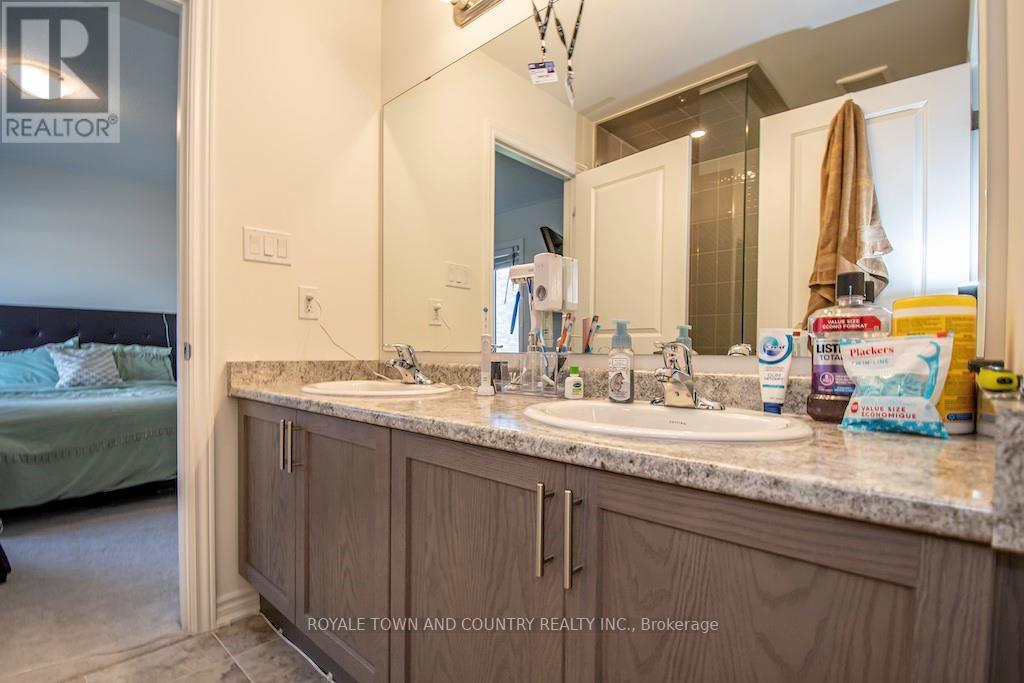 43 HANCOCK CRES