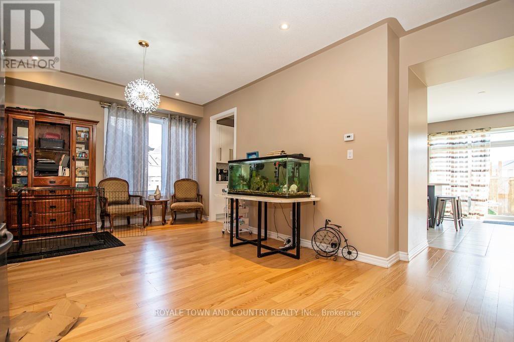 43 HANCOCK CRES