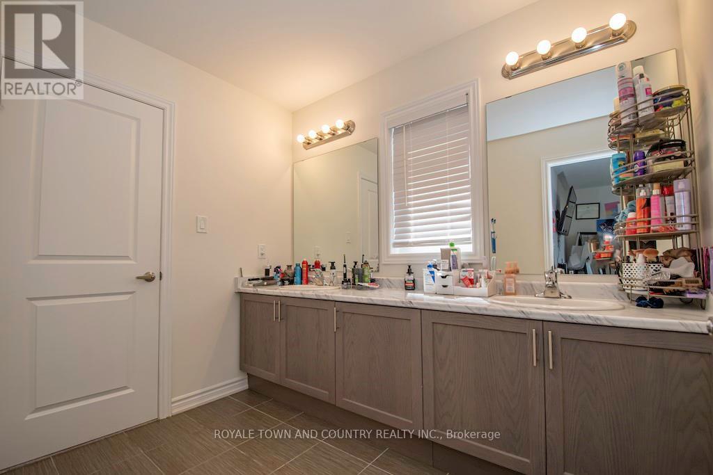 43 HANCOCK CRES