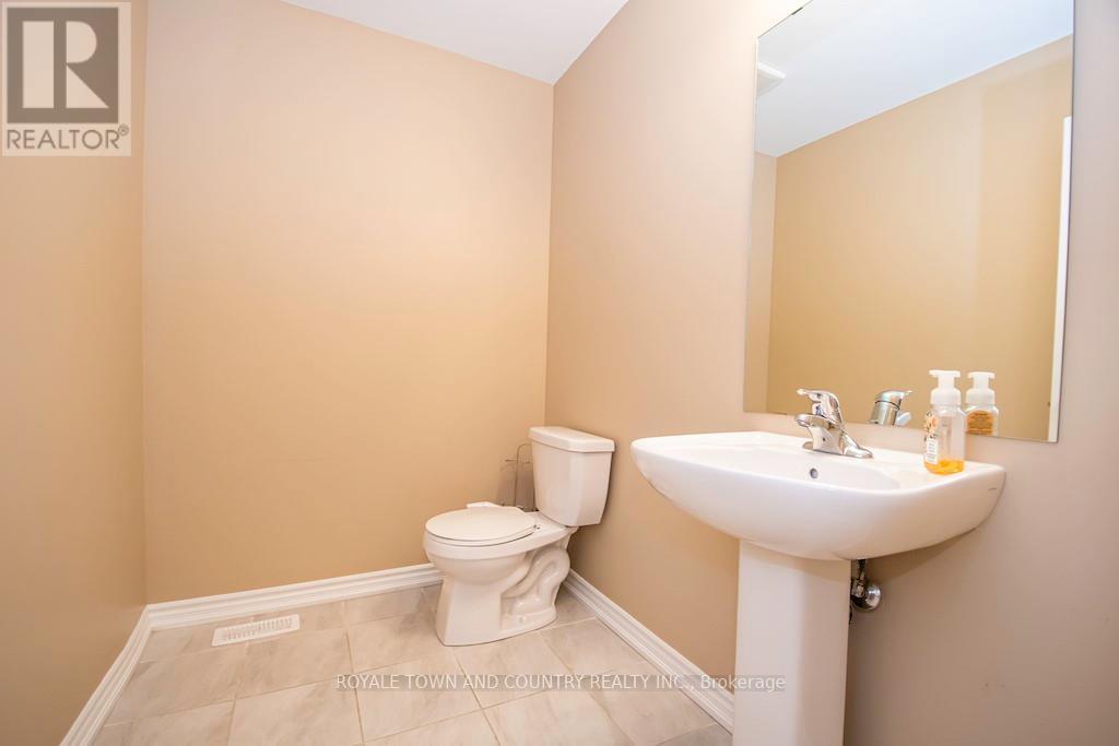 43 HANCOCK CRES
