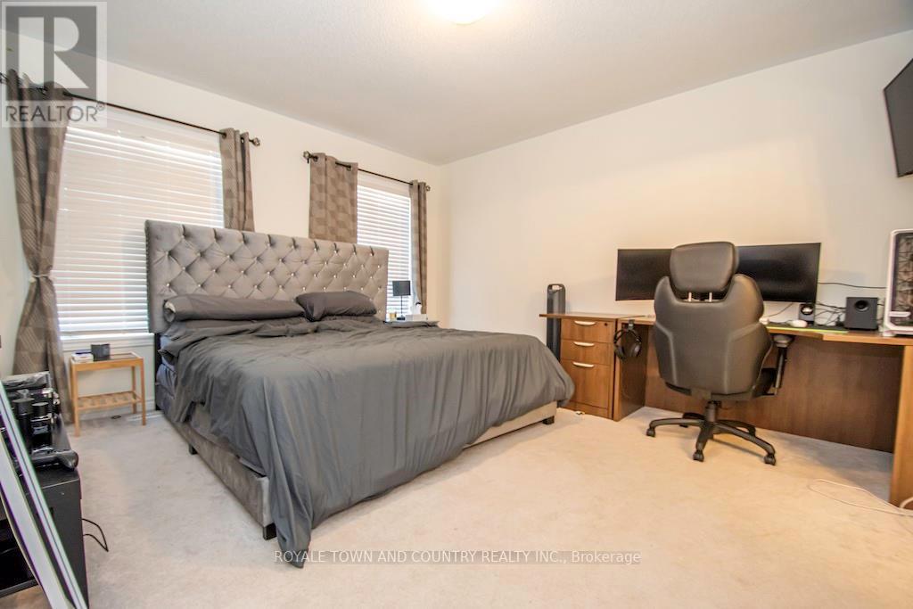 43 HANCOCK CRES