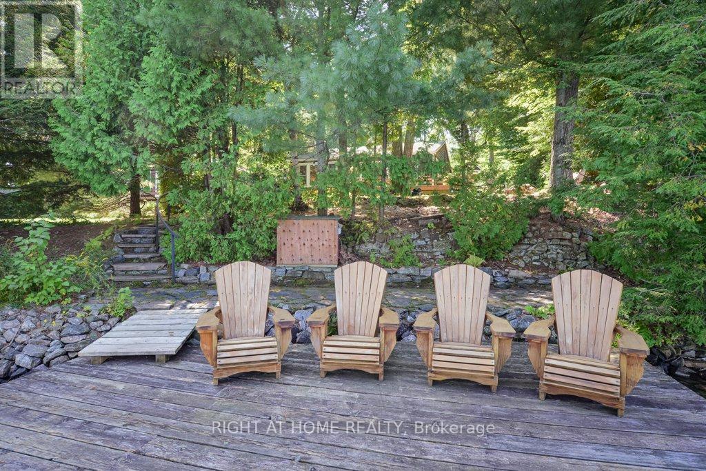 1135 RIDGE RD