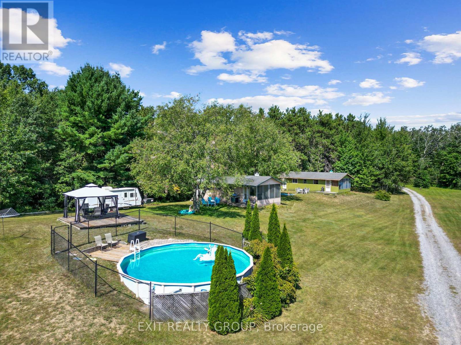 413 STONEY POINT RD S