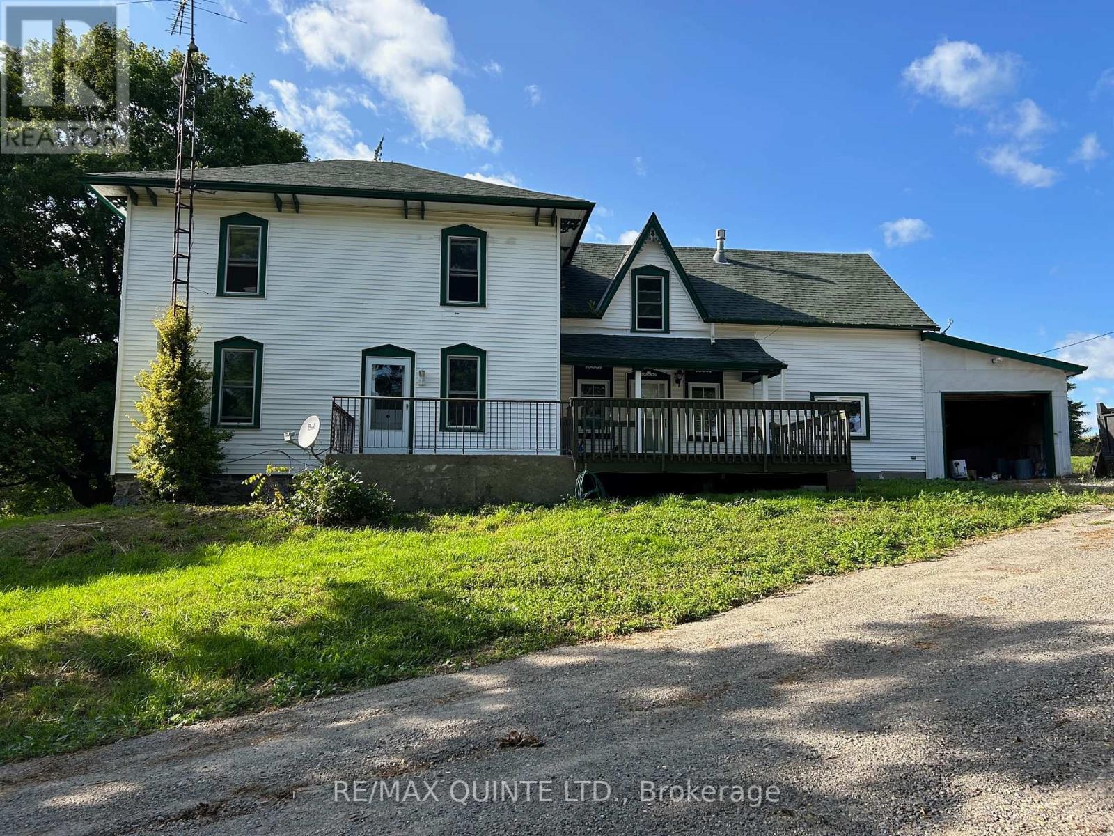 #APT B -979 B COUNTY ROAD 30, #Apt B