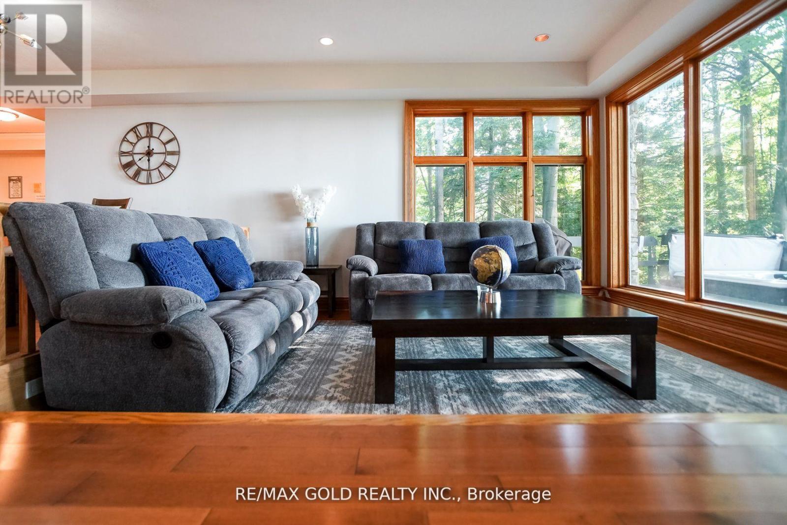 128 THORNRIDGE RD