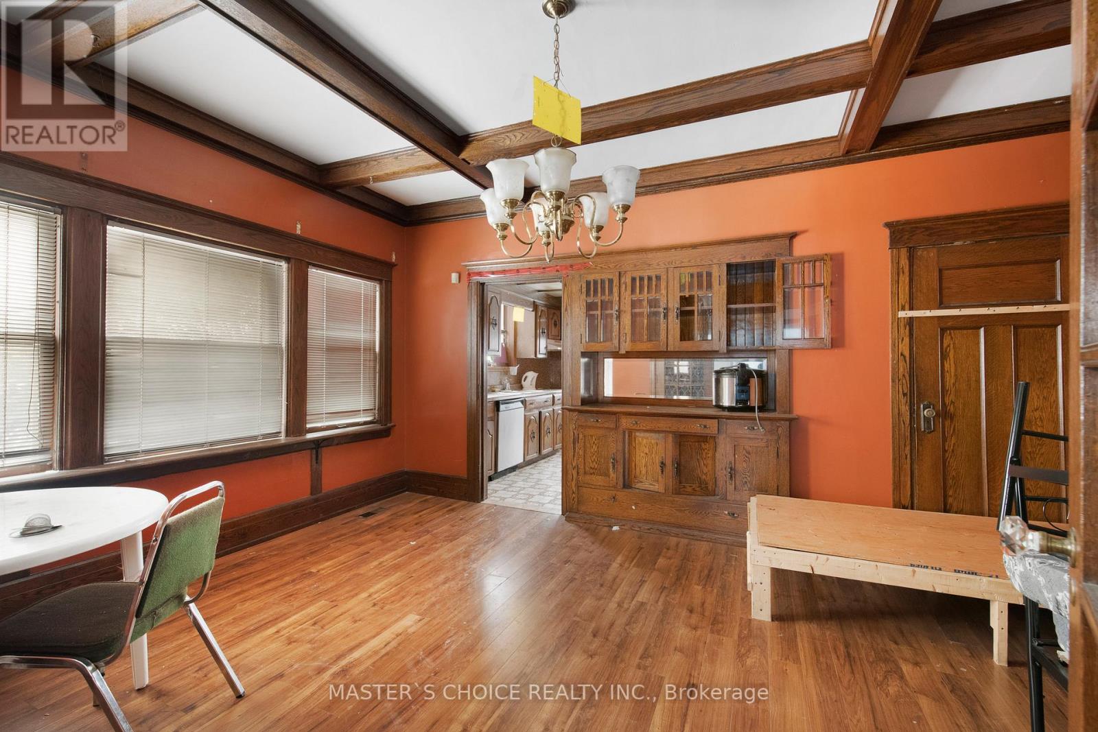 291-293 TALBOT ST W
